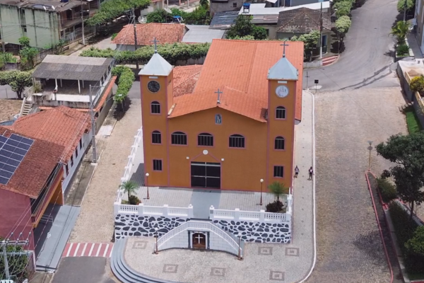 Câmara de Cataguases realiza emissão de identidade para usuários do CRAS de Santana de Cataguases